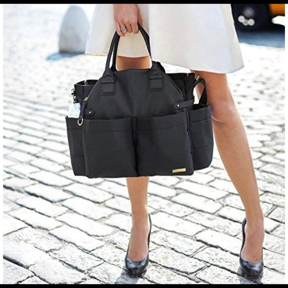 Skip Hop Chelsea Diaper Bag - Picture 4 of 9